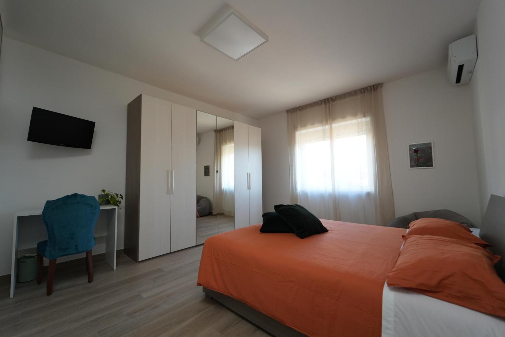 Panorama Vesuvius Affittacamere Guesthouse With Lift Near To Subway In Napoli Center Eksteriør billede