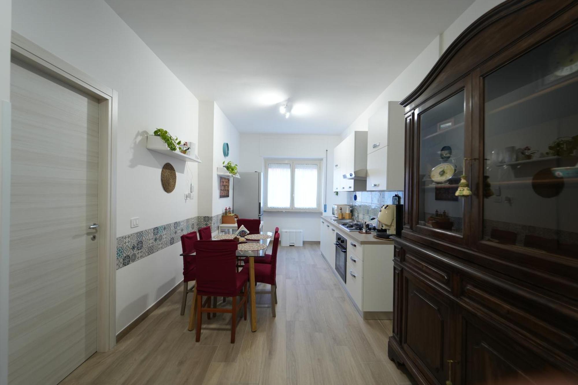 Panorama Vesuvius Affittacamere Guesthouse With Lift Near To Subway In Napoli Center Eksteriør billede